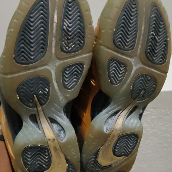 Nike Air Foamposites/ Little Posites' UNC Blue & Metallic Gold - Picture 9 of 9